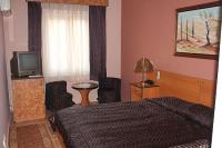 Hotel Kristal - free double room in Buda in Villa Hotel Kristal, close to the BAH junction