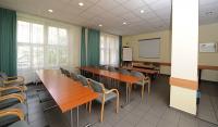 The courtroom and conference room of Hotel Platanus - cheap accomodation in Budapest - Hotel Platanus 