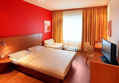 High quality business room with Internet connection - Star Inn Hotel*** Budapest Centrum, affordable hotel near the Great Boulevard in the centre of Budapest