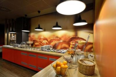 Hotel Ibis City Budapest breakfast room Budapest Hitel Ibis Emke - ✔️ Hotel Ibis Budapest City*** - 3 star Ibis Hotel in Budapest (former Ibis Emke)