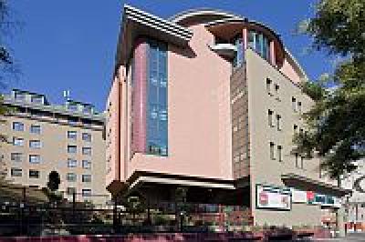 Hotel Ibis Budapest Heroes Square 3* hotel in the city centre - Hotel Ibis Heroes Square*** Budapest - Ibis Hotel in Dozsa Gyorgy street in Budapet at good price